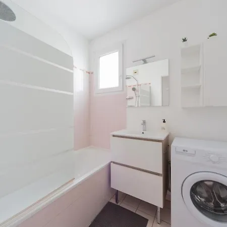 2 - 6 Personnes - Disneyland & Paris - Gare 2 Min Apartment *